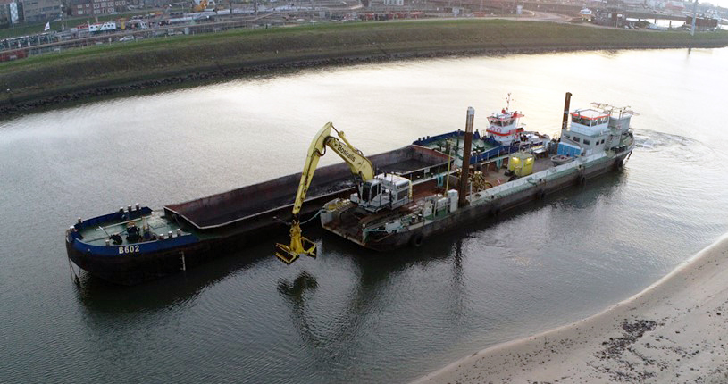 Boskalis_Nederland_materieel_rivieren2